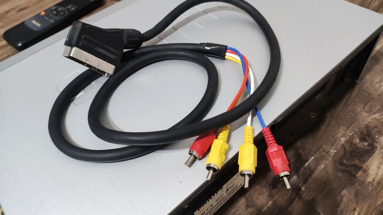 Phillips Hi-Fi видеомагнитафон