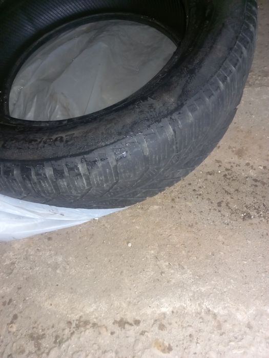 Vand cauciucuri la pret acceptabil