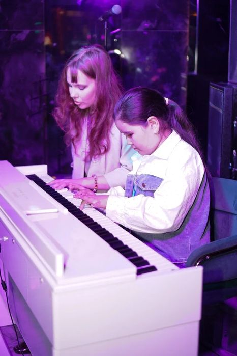 Уроки игры на фортепиано