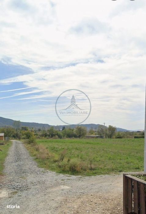 Teren  1400mp  zona Livezile