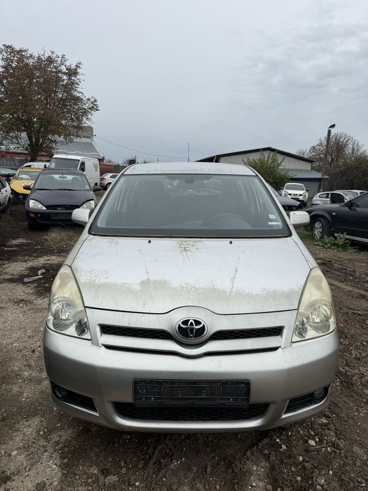 Toyota Corolla Verso 1.8 бензин – На части