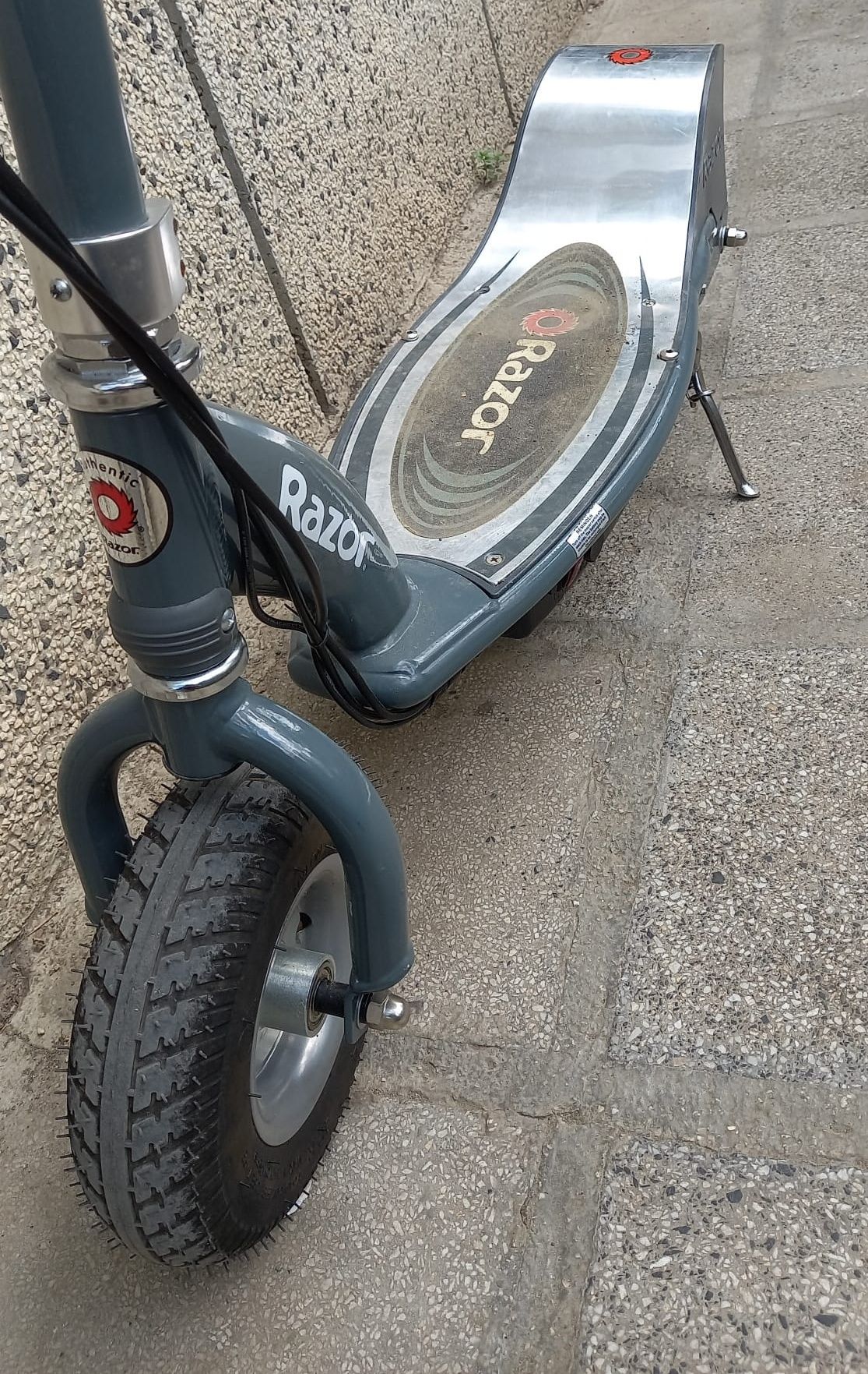 Електрическа тротинетка, електрически скутер Razor E300, за възрастни
