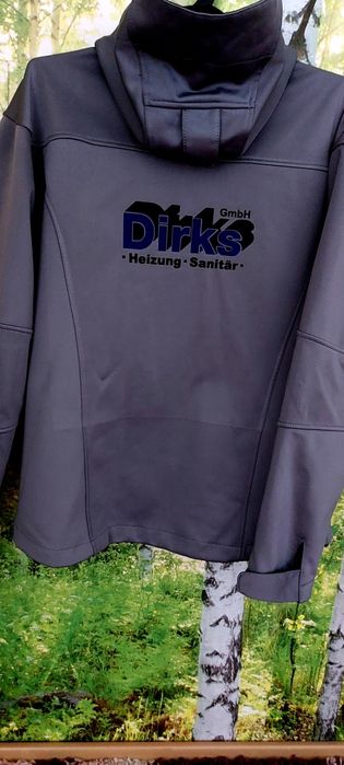 Срочно продаётся ветровка!