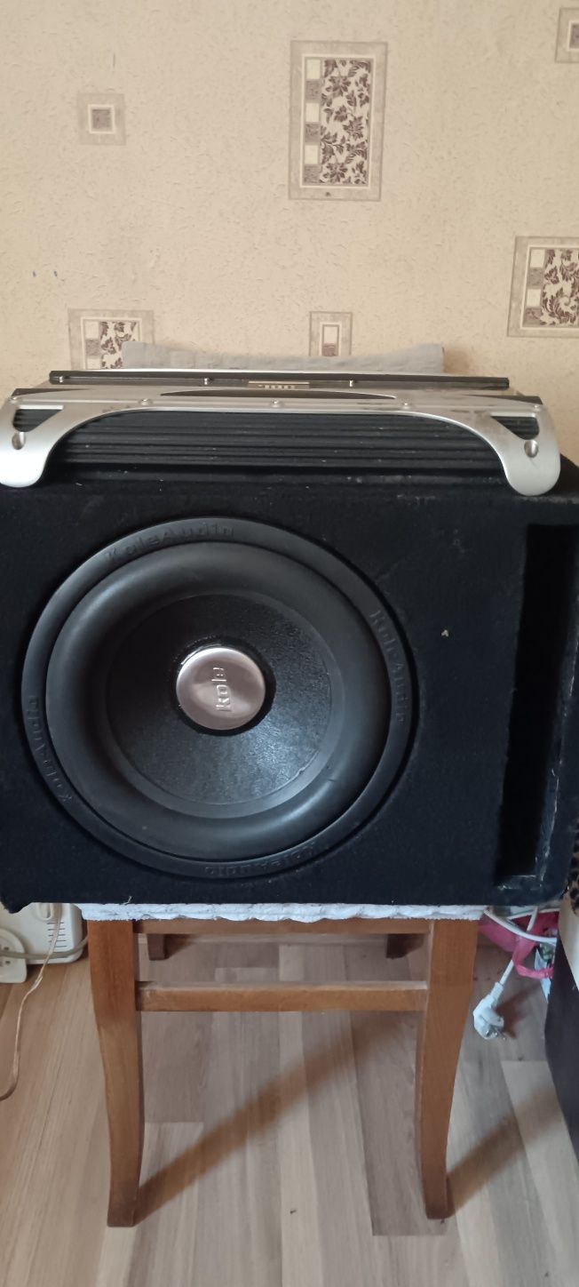 Туба с говорител КОЛЕ и усилвател JBL