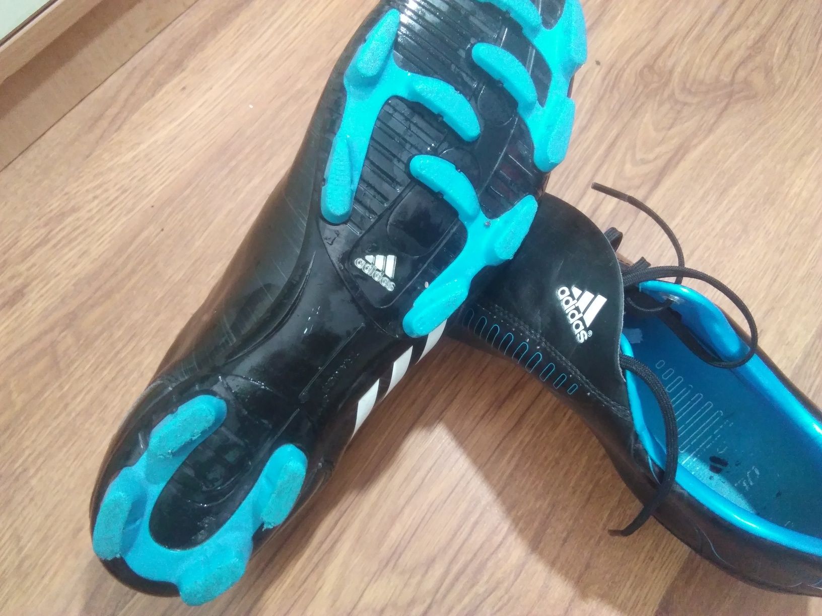 Футболни обувки Adidas F30 Ном. 44 2/3  и  стоножки Ном. 36 2/3