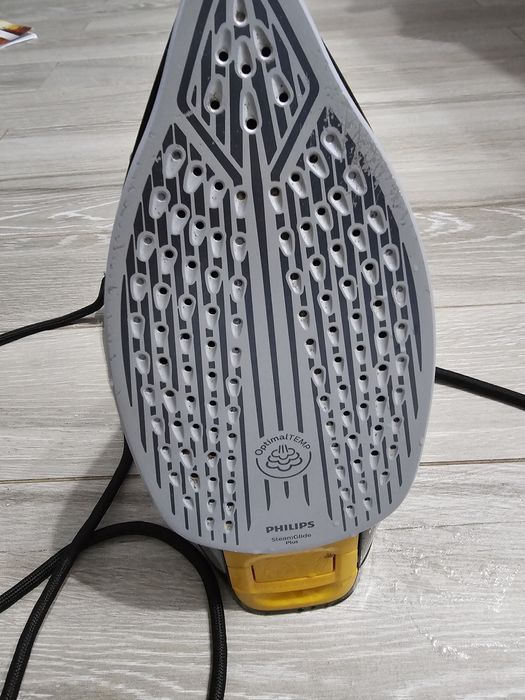 Fier de calcat Philips