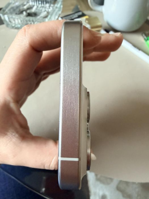 Iphone 15 pro ,128gb.