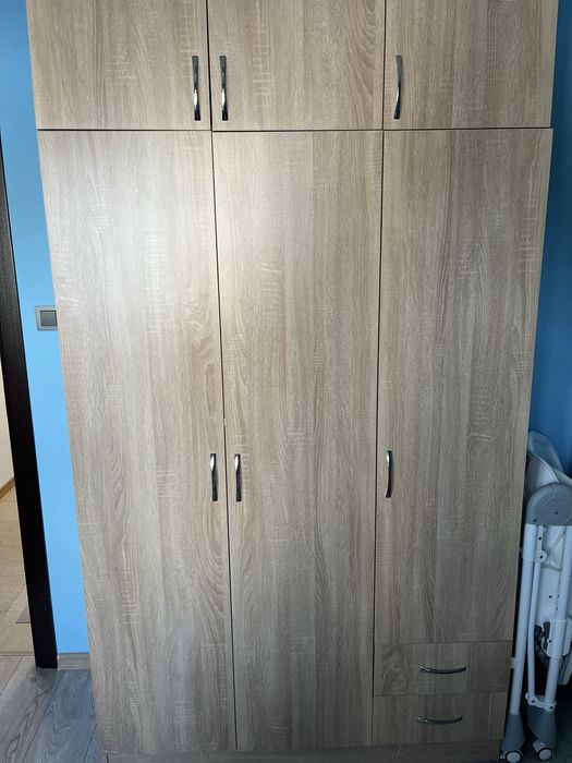 Гардероб с надстройка