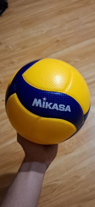 Волейболна топка Mikasa V300