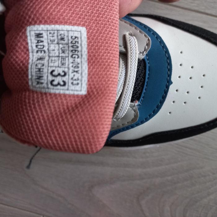 Adidași copii mărimea 33