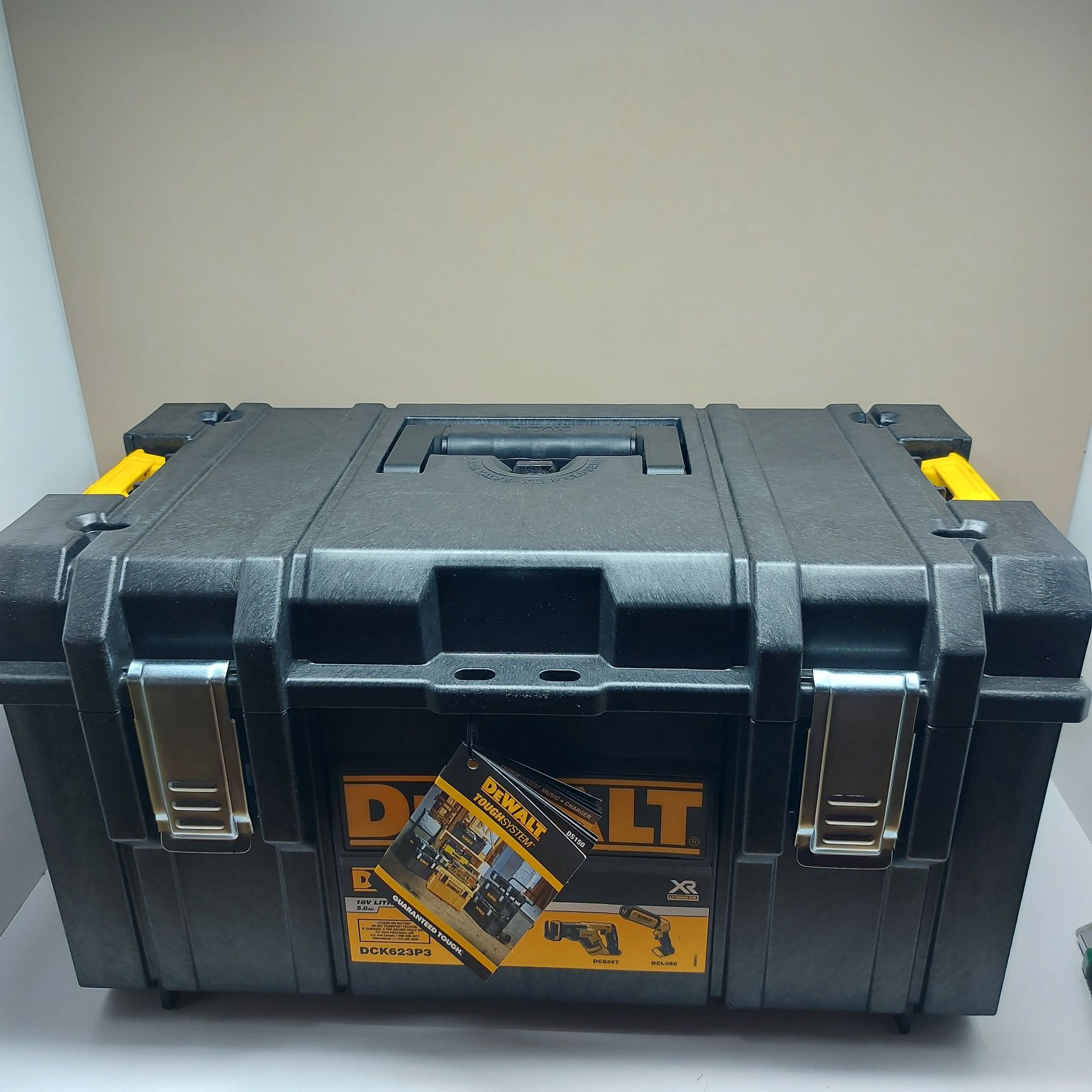 Голям куфар Dewalt DS300 TOUGHSYSTEM