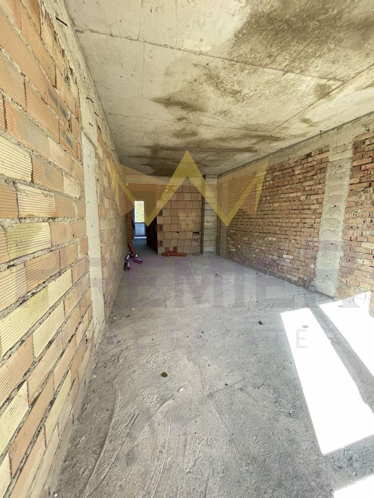 Продава се Тристаен апартамент в Варна, Аспарухово - 109 кв.м за 1459 €/кв.м - Снимка #2