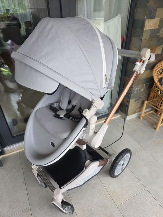 Vând cărucior pliabil Hot Mom 3in1