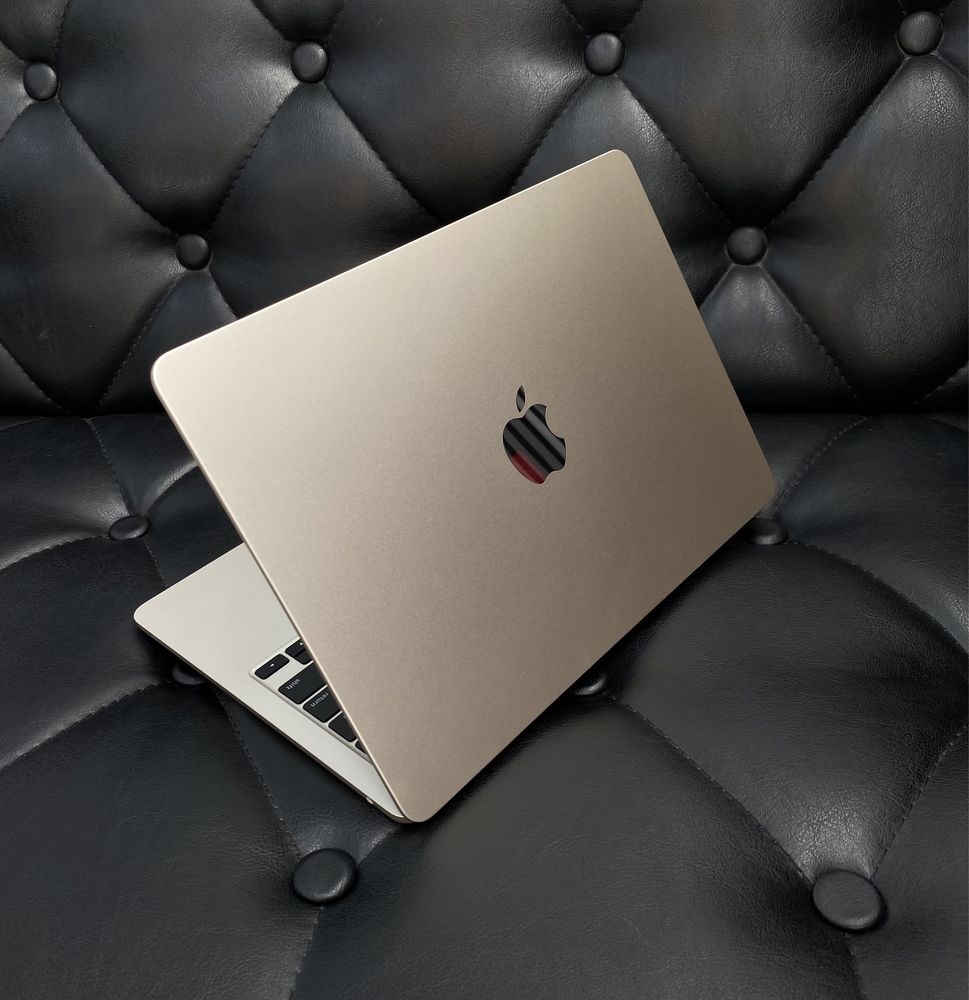 Apple MacBook Air M2 8/256GB 2022 года новий  в идеальном состоянии