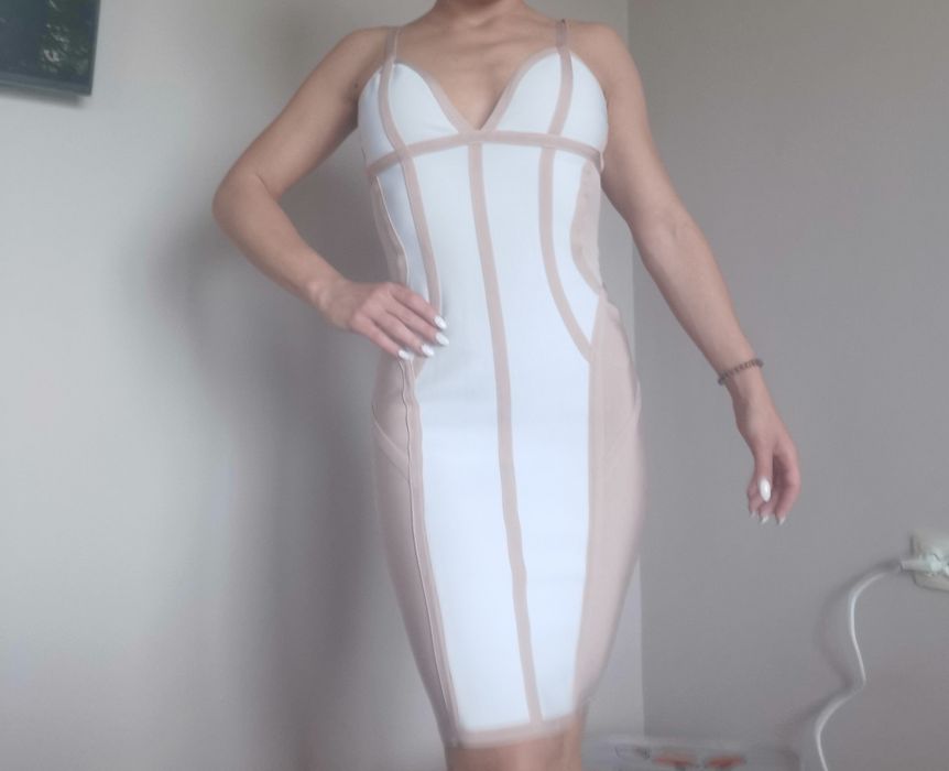 Елегантна бандажна рокля
