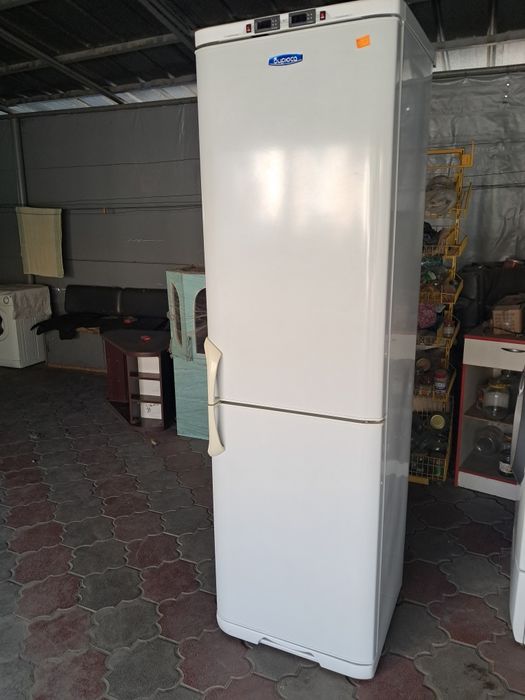 Продам холодильник БИРЮСА
