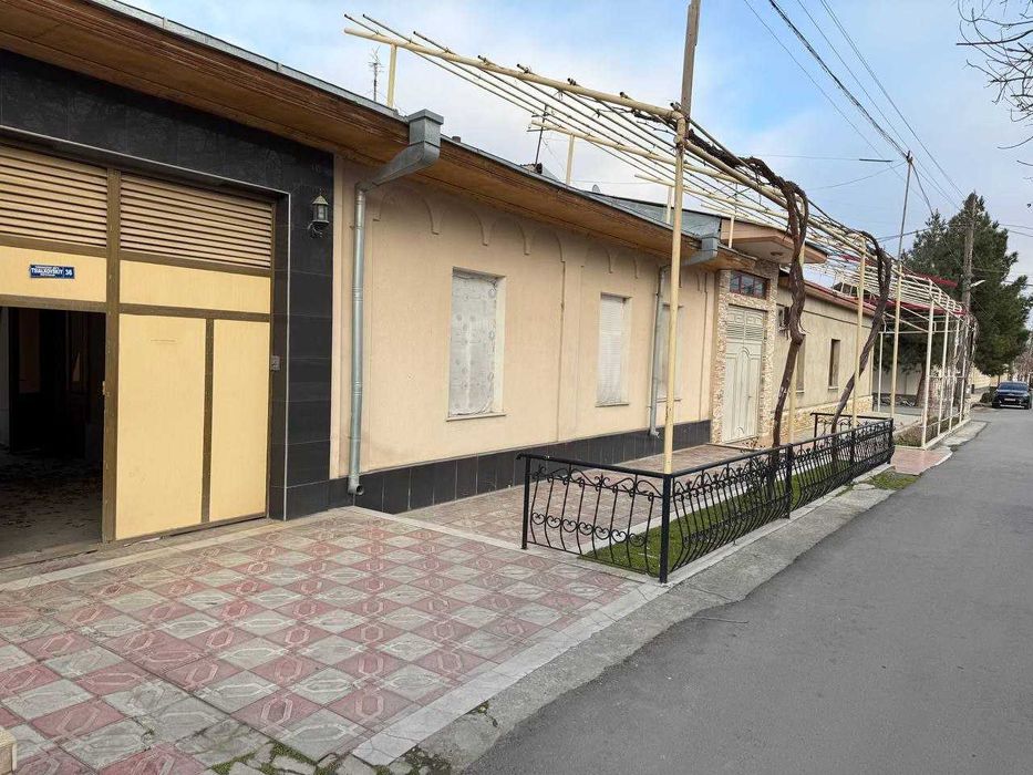 Ховли сотилади 4хонали