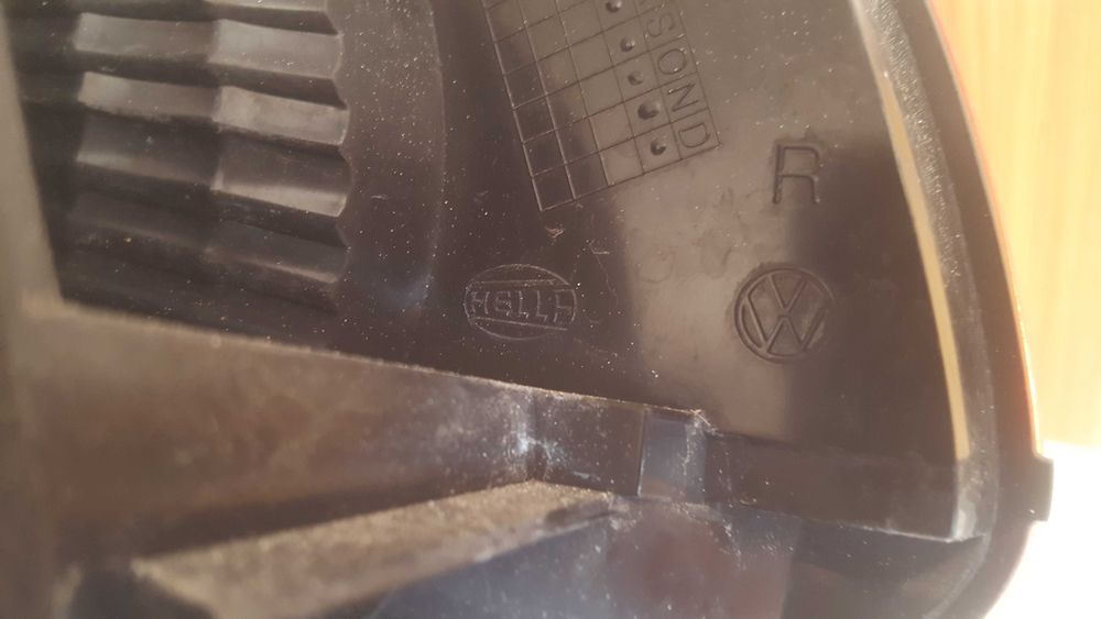 *ОРИГИНАЛНИ* стопове Hella за Голф 6