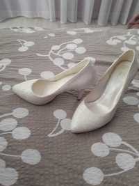 Дамски обувки за сватба или друг празник