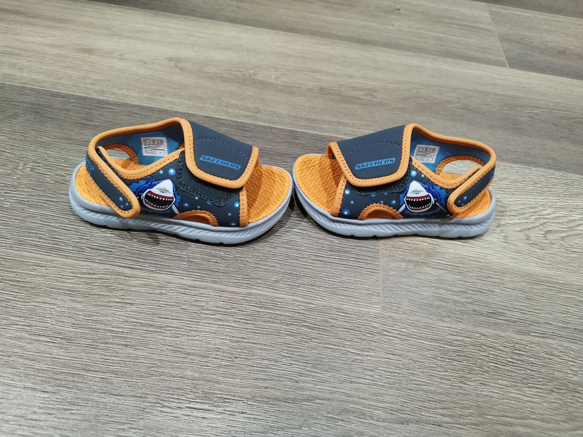 Sandale Skechers mărimea 25