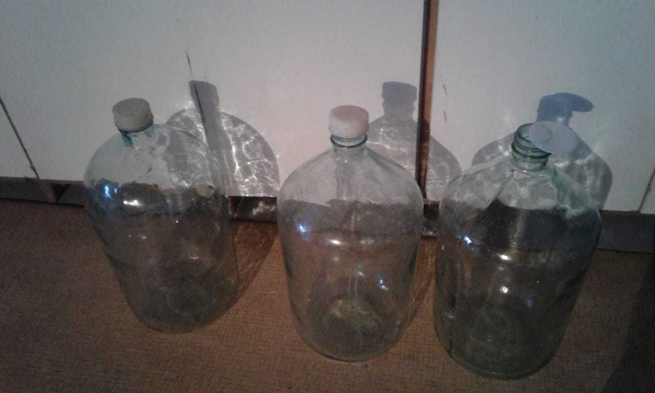 Бутыли  стеклянные 25литров ,ведра ,бидон советского производства