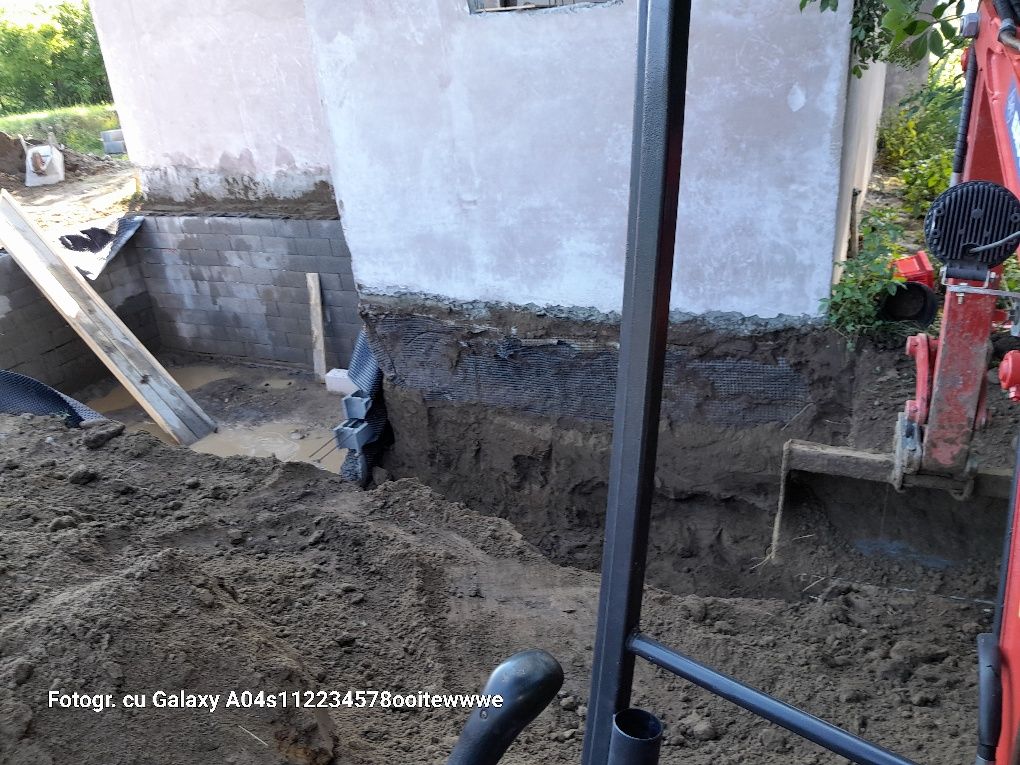 Săpături miniexcavator Moinești. Comănești.  Dărmănești Dofteana