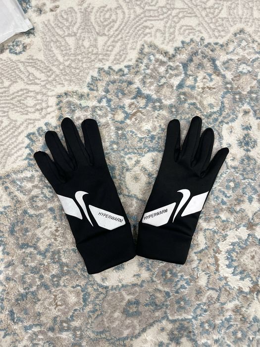 Тёплые перчатки Nike Hyperwarm