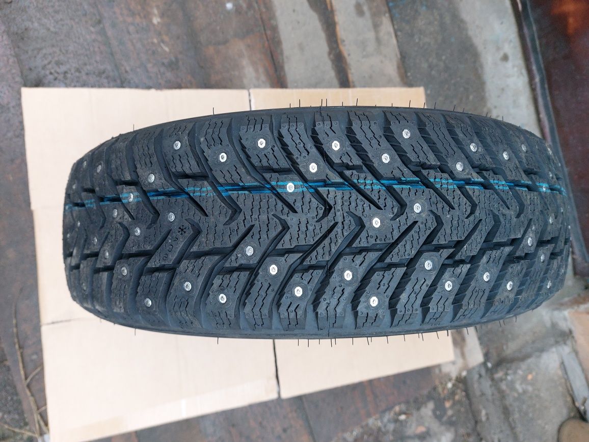 Автошины шипованные новые Nokian tyres nordman 8 175/70 r13