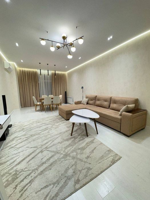 Квартира продается 3/10/12 на жк NRG Oybek