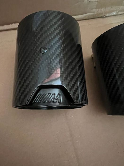 Ornamente tobe Tips carbon Akrapovic la bucata black glos sport duble BMW AUDI PORSCHE X5 X6 F10 G30 F30 G20 Mercedes X3 X4 universale auto Instalare ușoară (Plug n play)