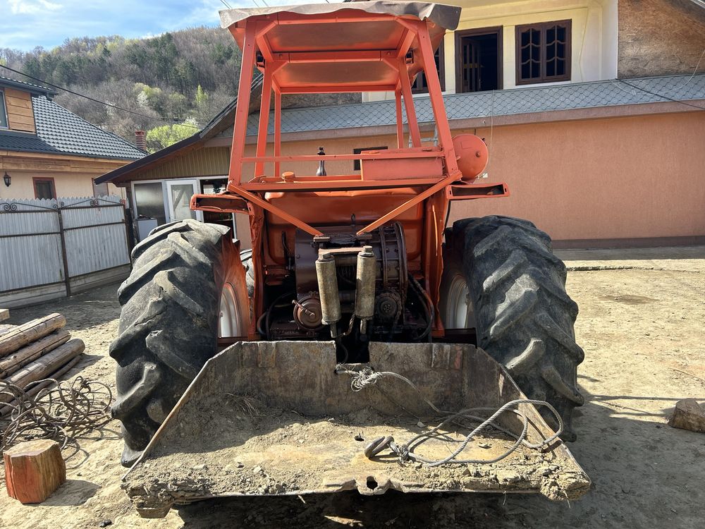 Vand fiat 680 in stare buna de functionare