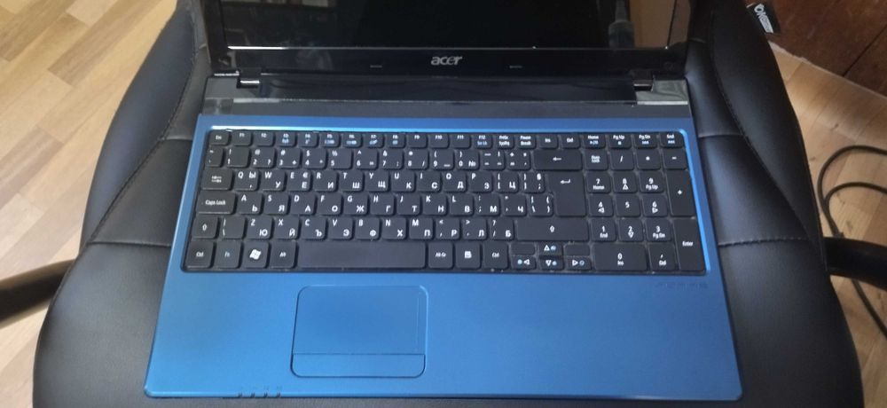 лаптоп  ACER с windows 10