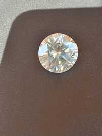 Diamant natural 6 carate - rotund briliant, carataj foarte rar fancy
