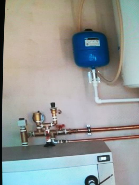 Instalator sanitar, electrician și canalizare