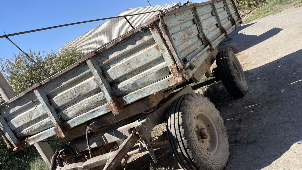 Traktor prisep. Holati yaxshi .