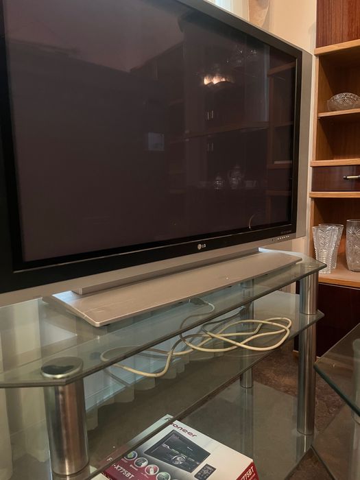 Старая техника телевизоры и колонки