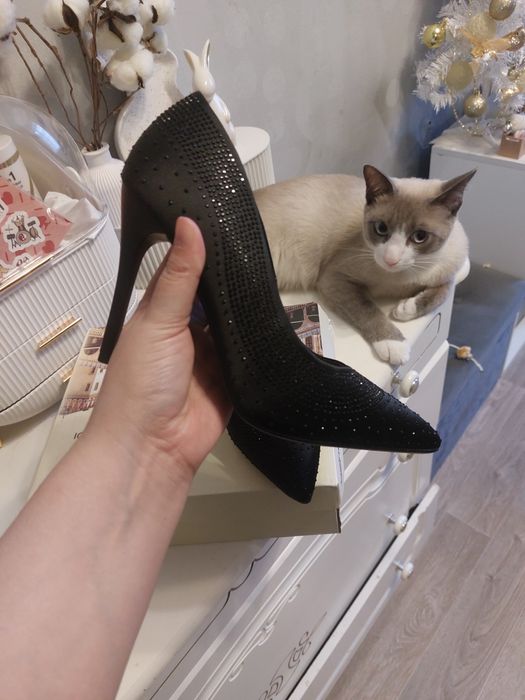 Нарядные туфли 38 размер