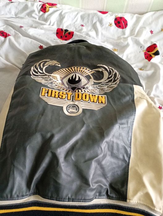 Vând geacă de motociclist