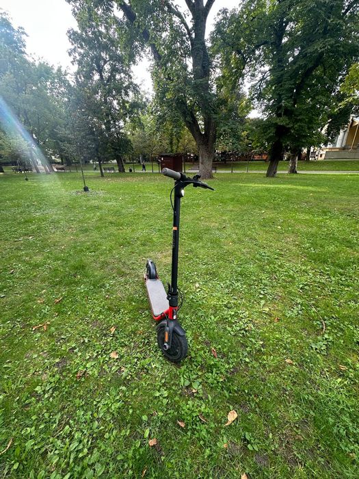 Vând trotineta electrica ninebot