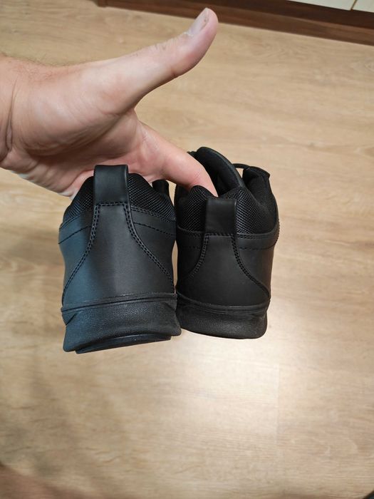 HOBИ Мъжки обувки Lee Cooper 43 номер