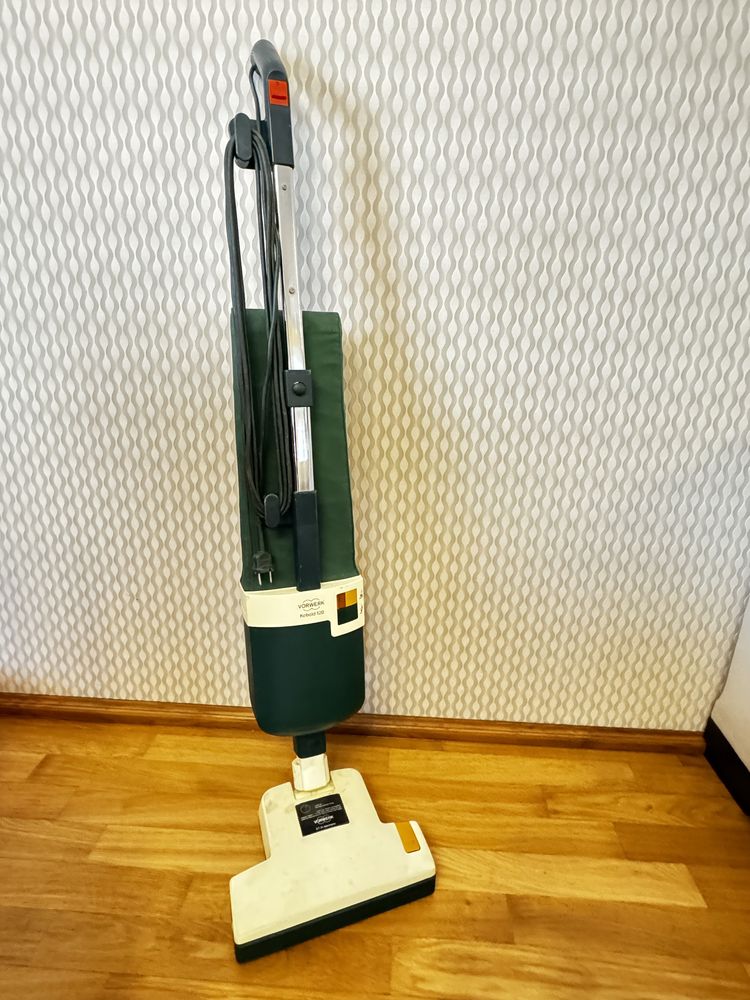 Aspirator vertical VORWERK Kobold 120 - ET31 Electronic!