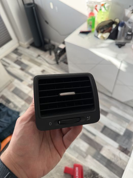 Продавам дясна духалка и маншон за голф 5