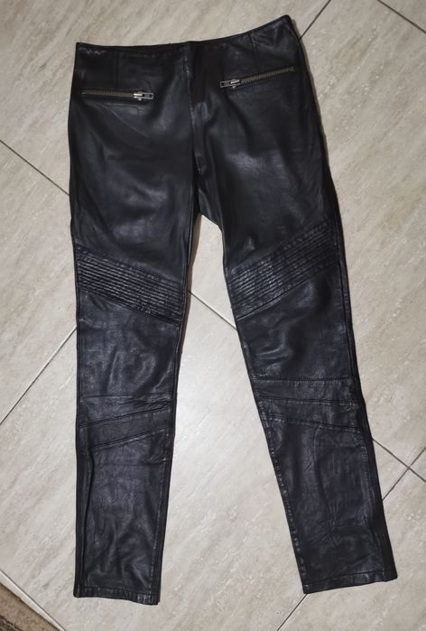 vând pantaloni piele naturala foarte moi și catifelati, NOI