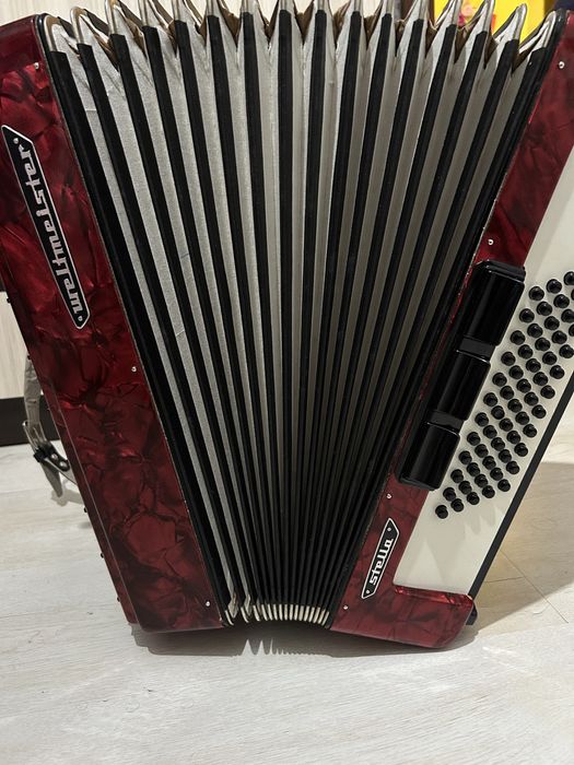 Акордеон Weltmeister stella