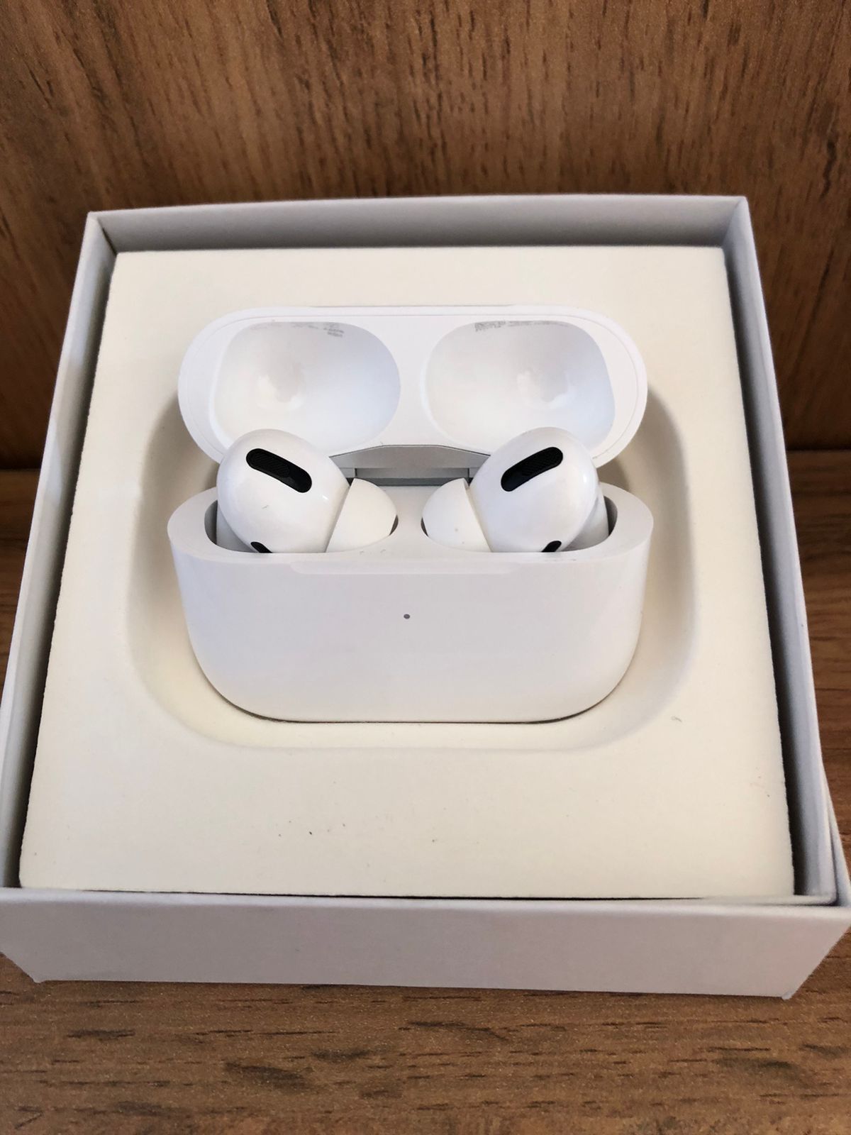 Продается airpods pro бесплатная доставка