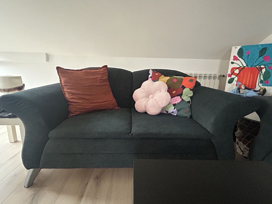 Диван: 3 броя в зелено