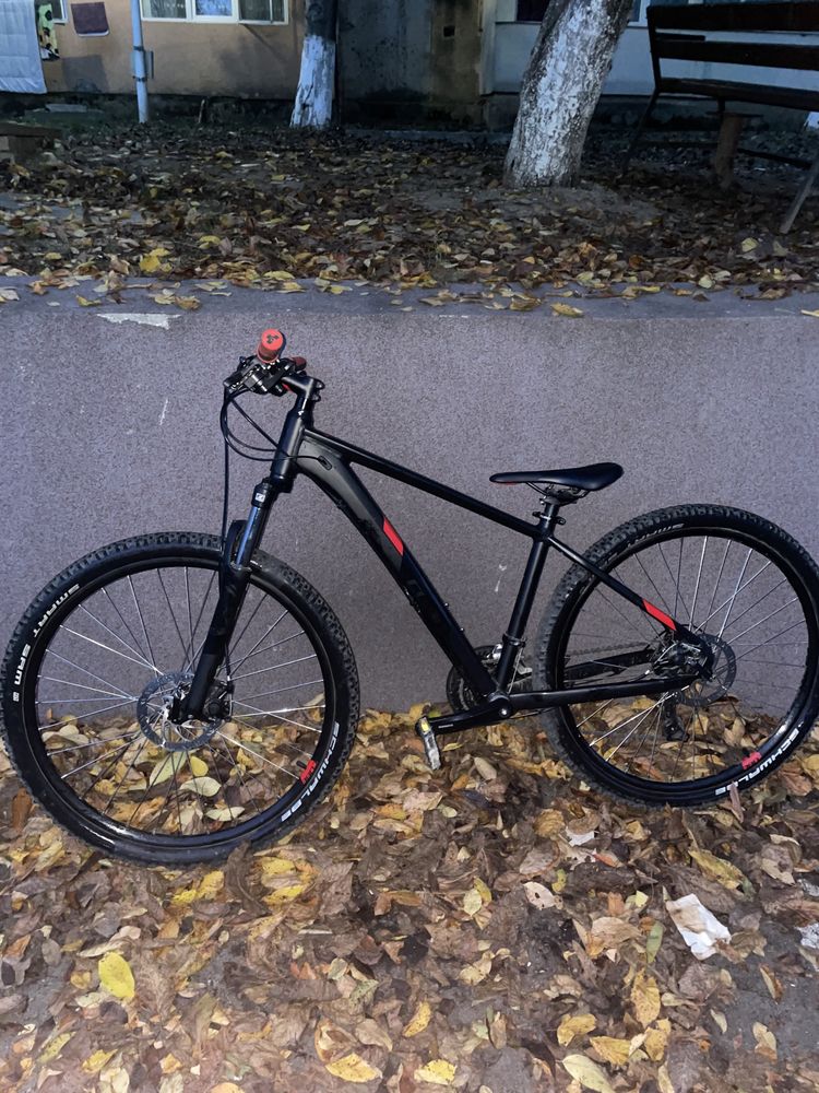 Bicicleta MTB Cube 27.5