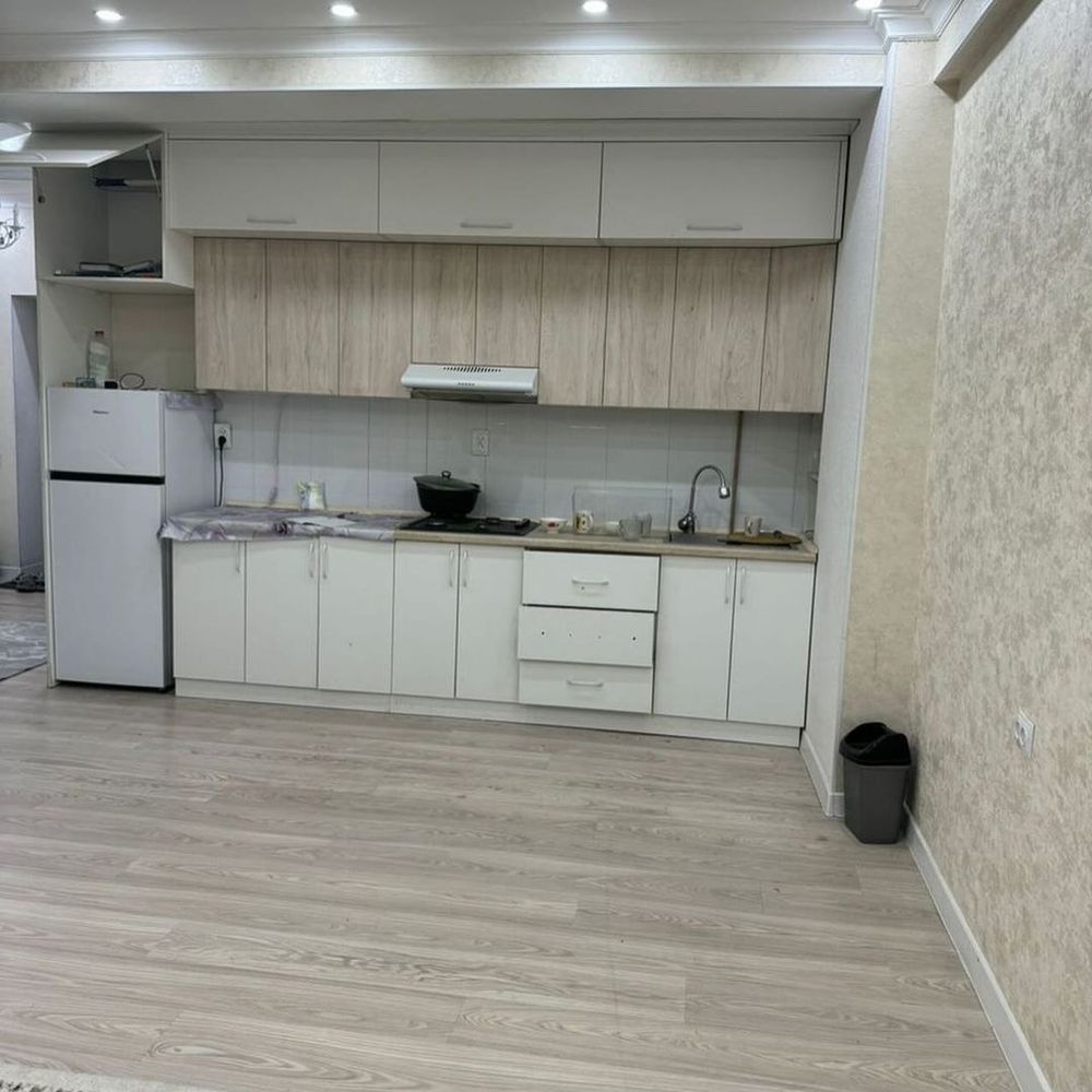 Сдается с ремнтом квартира на Pисовом