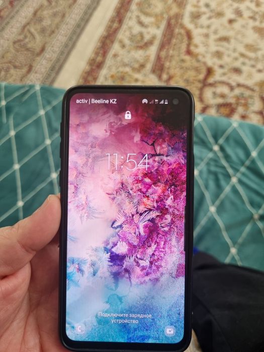 Продам Samsung S10e