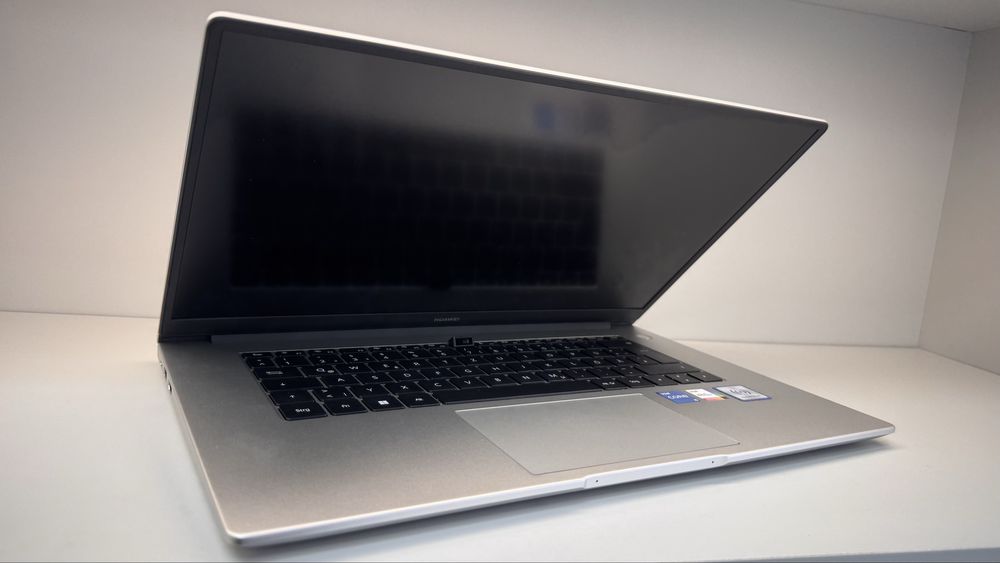 Huawei MateBook D15, i5-1155G7, 512/8Gb, iRis Xe, Win 11, Fullbox